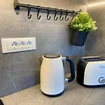 アパート Simplycity 1 クレマスティ